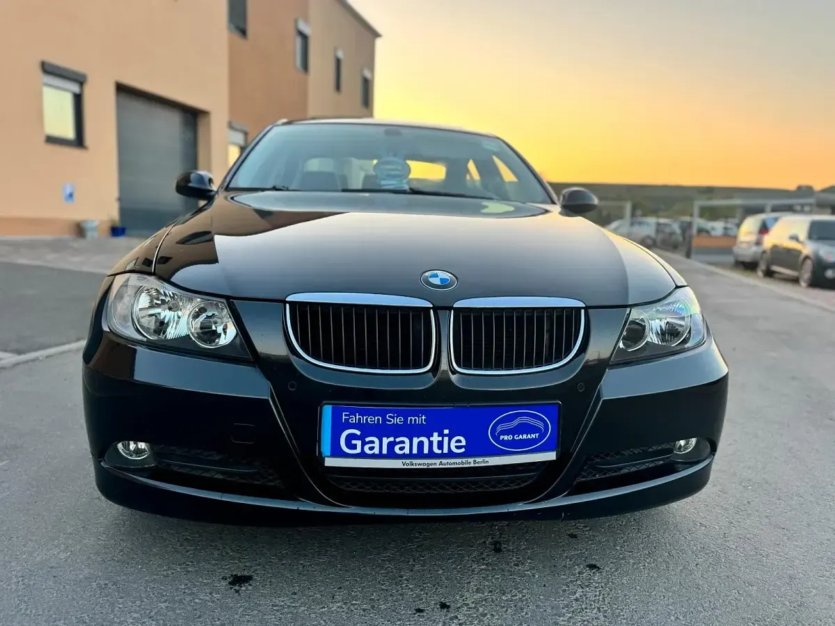 Gebraucht BMW 320 150 PS (110 kW) 2005 Schwarz Limousine