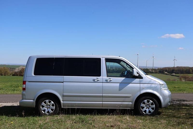 Używany VW T5 174 KM (127 kW) 2007 Srebrny Van