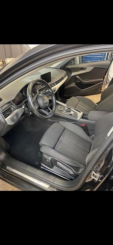 Gebraucht Audi A4 Design 150 PS (110 kW) 2018 Grau Kombi