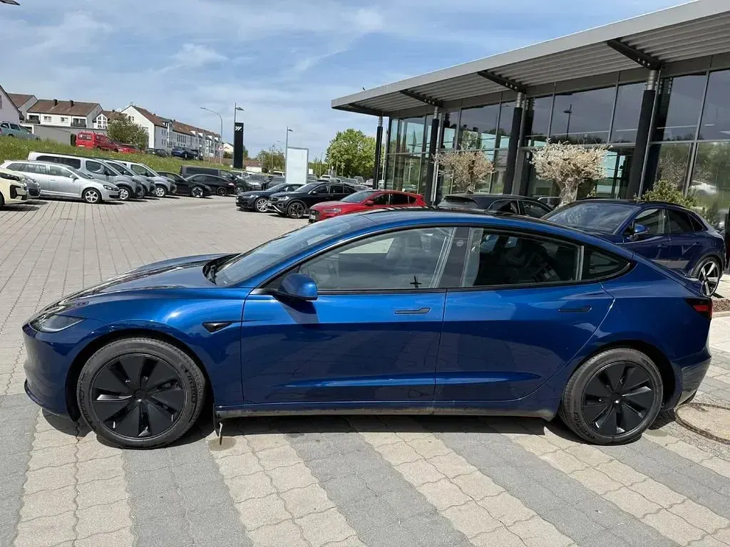 Usado Tesla Model 3 RWD 208 kW (283 HP) 2025 Azul Sedan