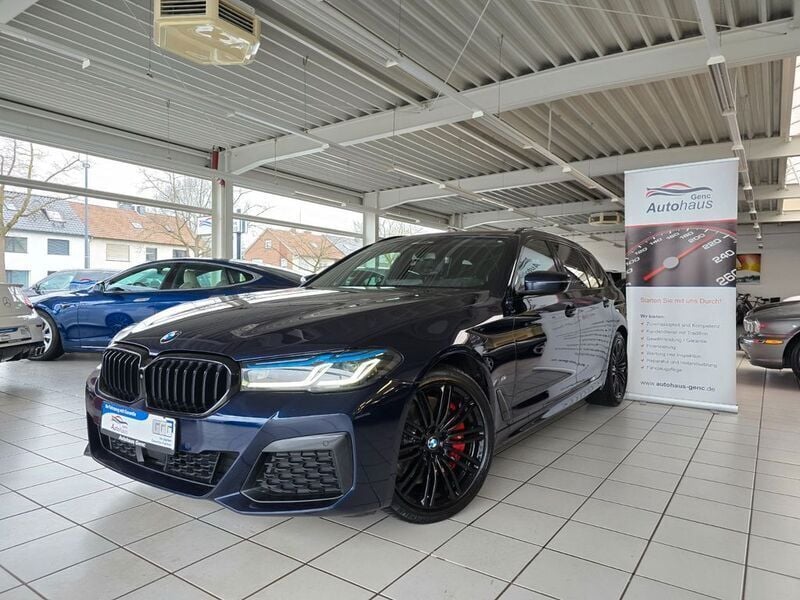 Blau Gebraucht 2020 BMW 530 M Sport Kombi | 34.900 € (Teuer) - Bild 1/4
