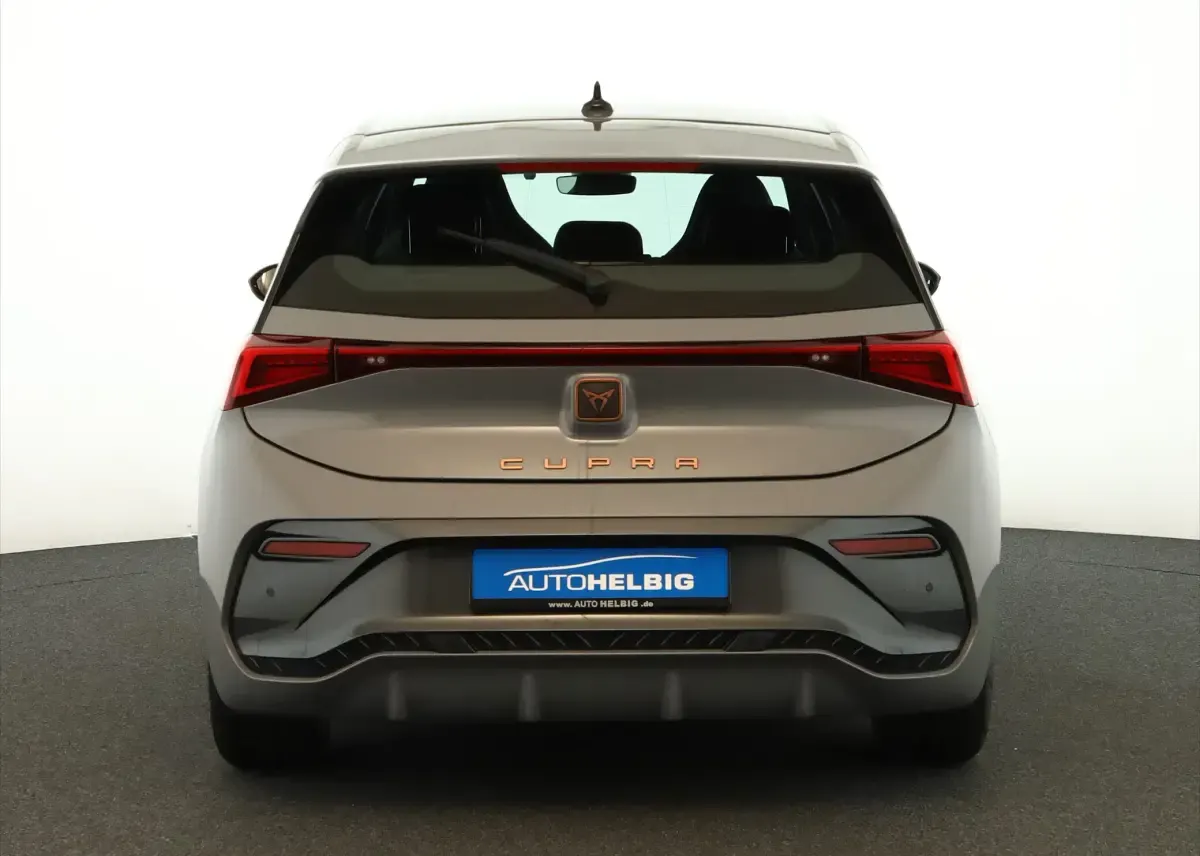 Second-hand Cupra Born 150 kW (204 CP) 2023 Gri Hatchback