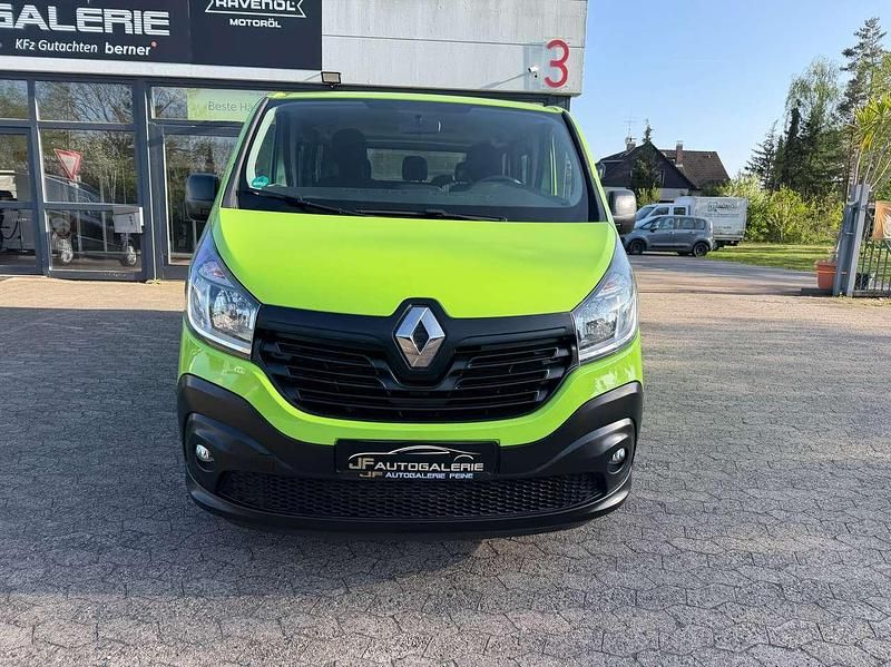 Second-hand Renault Trafic Expression 125 CP (91 kW) 2016 Verde Monovolum
