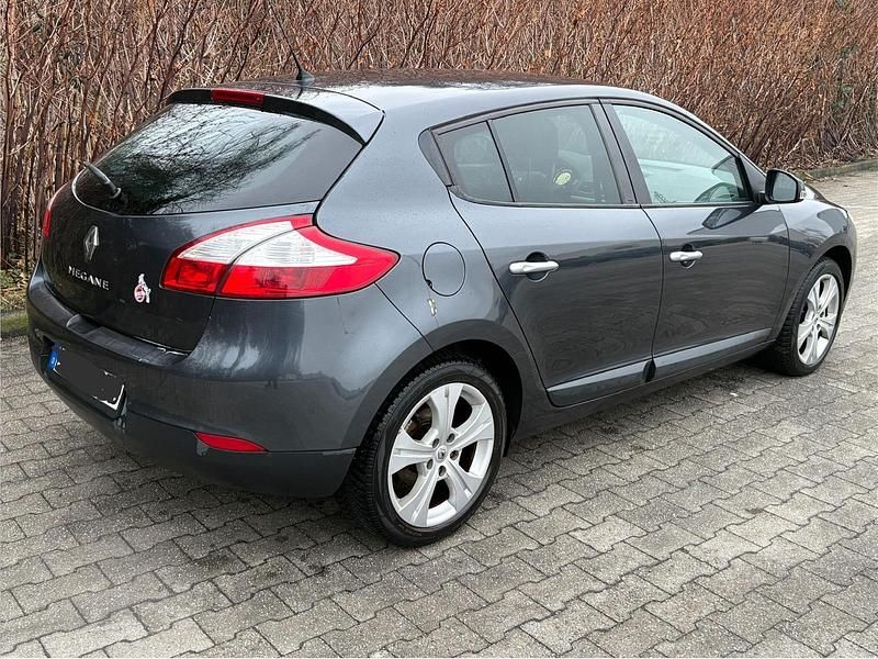 Gebraucht Renault Mégane 110 PS (80 kW) 2009 Schwarz Limousine
