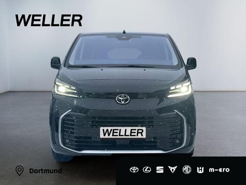 Gebraucht Toyota Proace Verso Team 177 PS (130 kW) 2024 Schwarz Kombi