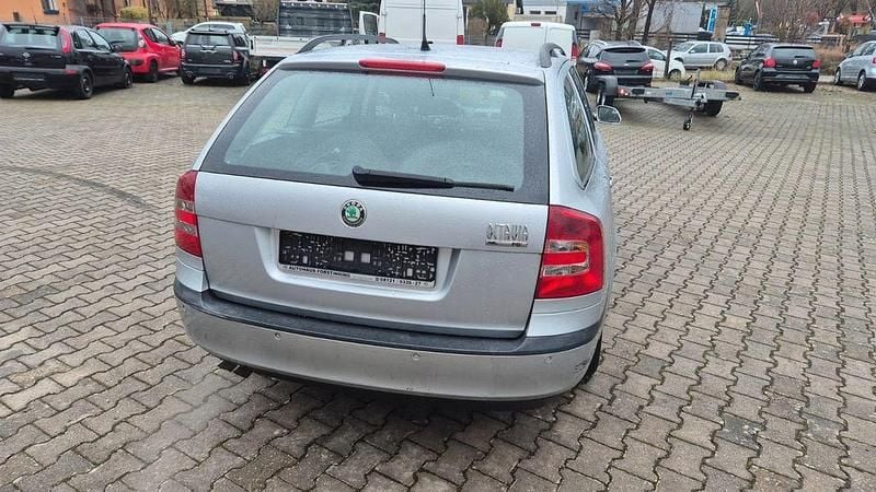 Gebraucht Skoda Octavia Ambiente 150 PS (110 kW) 2008 Silber Kombi