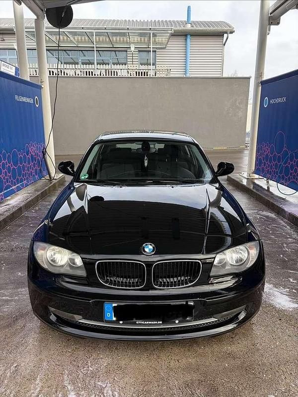 Gebraucht BMW 118 170 PS (125 kW) 2011 Schwarz Kleinwagen