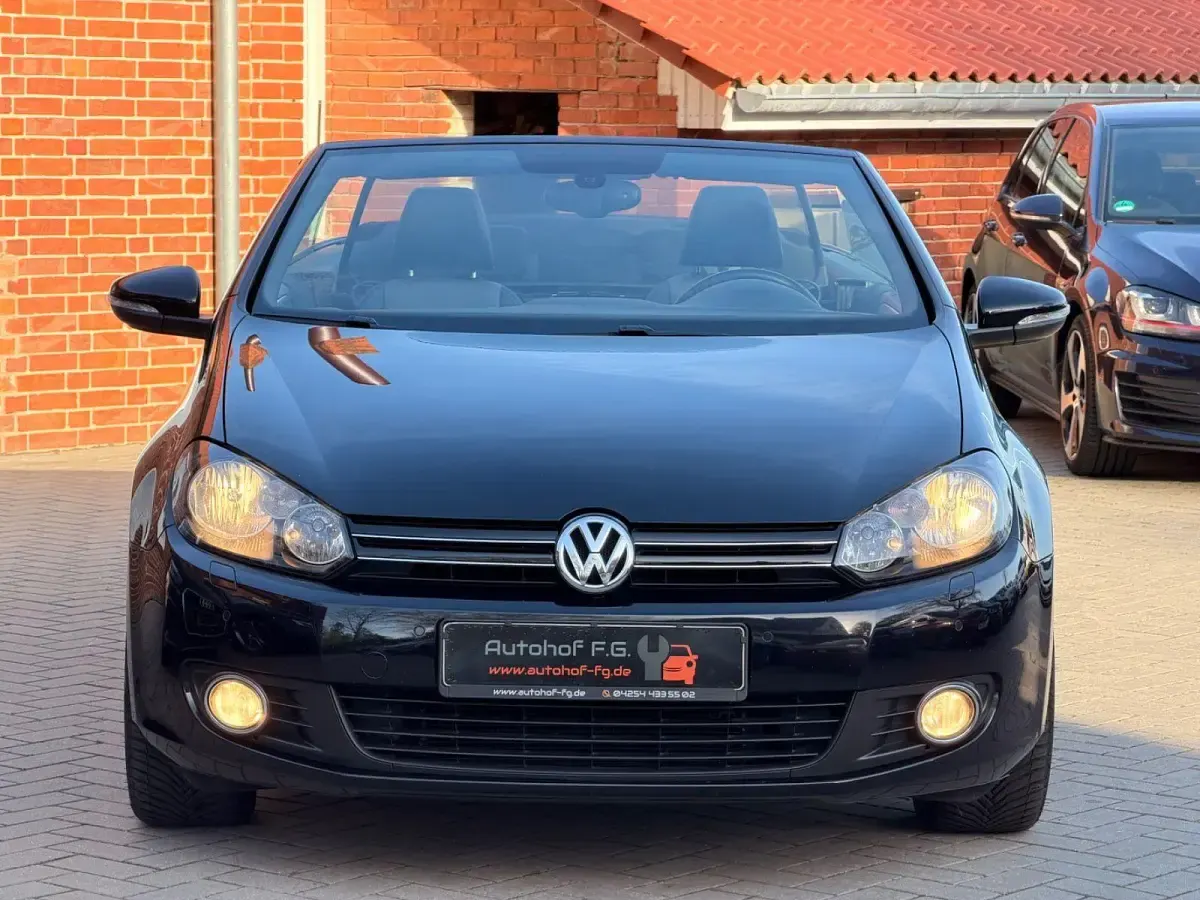 Gebraucht VW Golf Cabriolet Exclusive 105 PS (77 kW) 2012 Schwarz Cabrio
