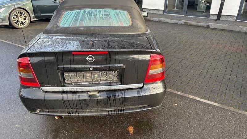 Gebraucht Opel Astra Cabriolet 125 PS (91 kW) 2003 Schwarz Cabrio