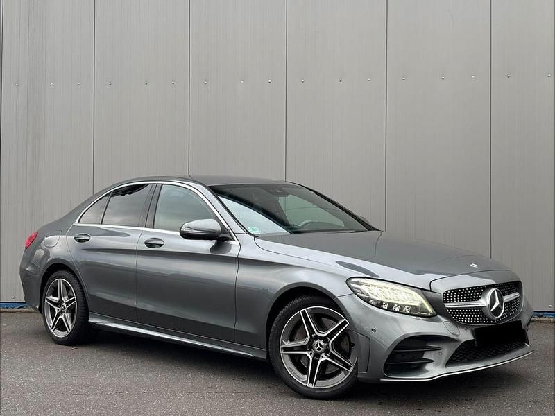 Gebraucht Mercedes C300 AMG line 258 PS (189 kW) 2018 Grau Limousine