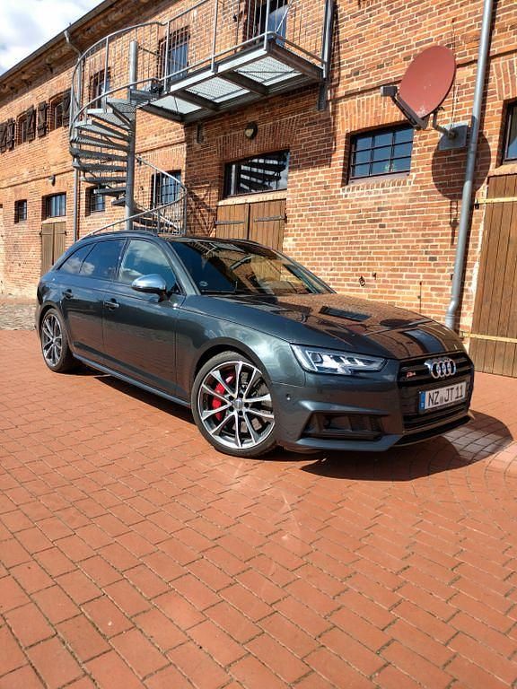 Gebraucht Audi S4 Sport 354 PS (260 kW) 2017 Grau Kombi