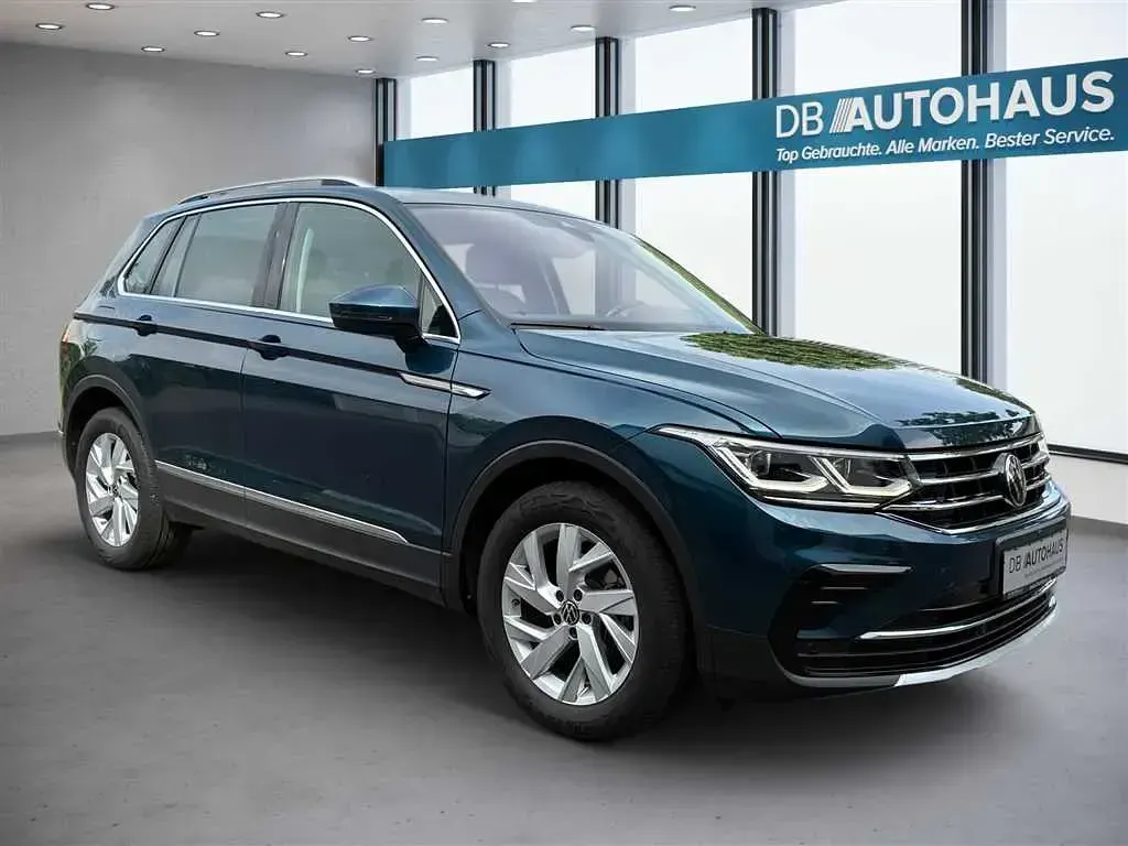 Gebraucht VW Tiguan Elegance 150 PS (110 kW) 2024 Blau SUV