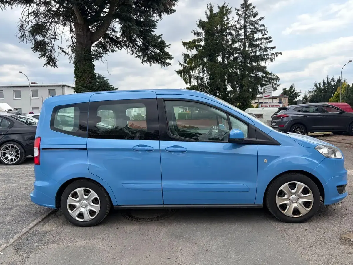 Gebraucht Ford Tourneo Courier Ambiente 101 PS (74 kW) 2015 Blau Van / Kleinbus