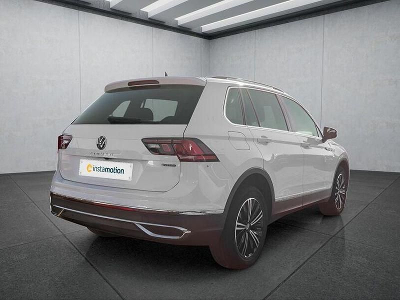 Gebraucht VW Tiguan 200 PS (147 kW) 2022 Weiß SUV