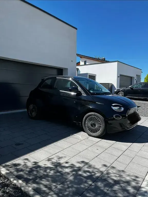 Gebraucht Fiat 500e Icon 86 kW (118 PS) 2022 Schwarz Kleinwagen