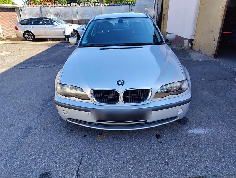 Silber Gebraucht 2001 BMW 316 Limousine | 2.950 € - Bild 1/4