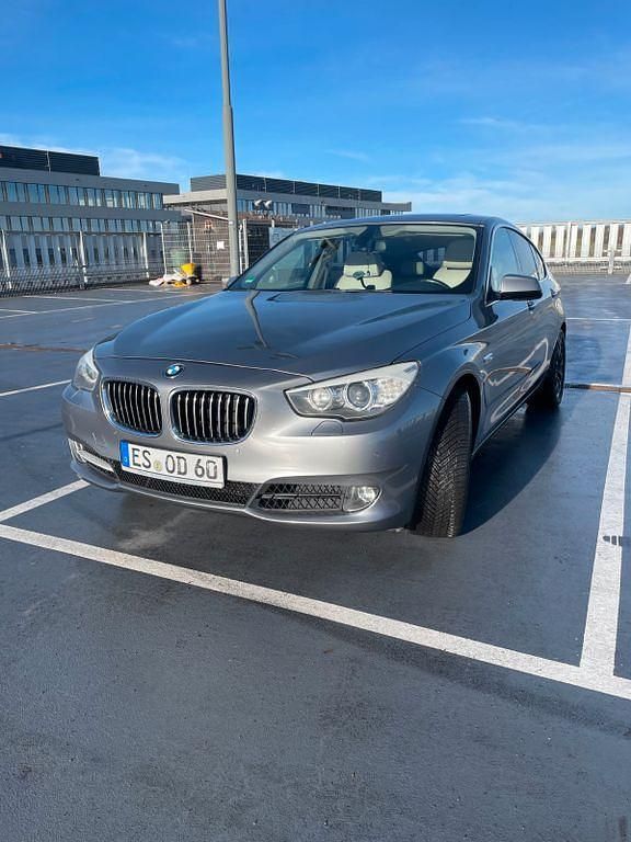 Grau Gebraucht 2009 BMW 530 Gran Turismo Performance Coupé | 10.000 € (Fairer Preis) - Bild 1/4