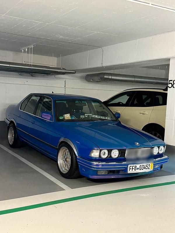 Andere farben Gebraucht 1990 BMW 750 Limousine | 12.900 € - Bild 1/4