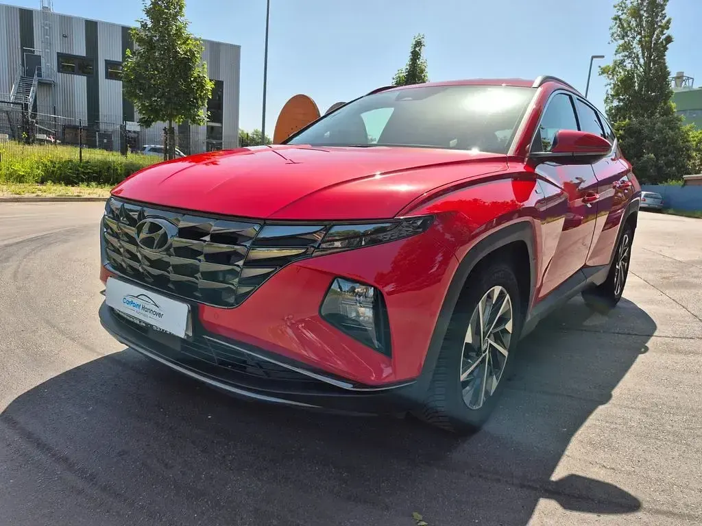 Gebraucht Hyundai Tucson Trend 136 PS (100 kW) 2021 Rot SUV