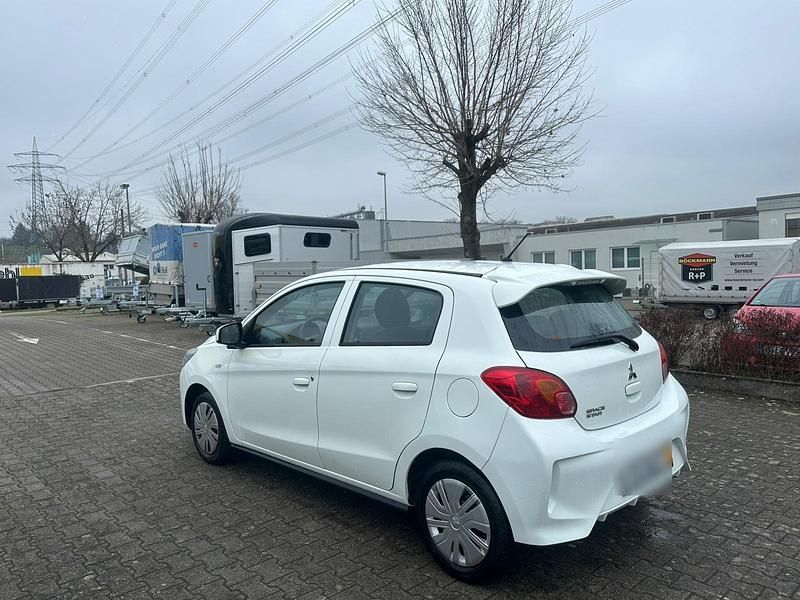 Weiß Gebraucht 2024 Mitsubishi Space Star Kleinwagen | 10.950 € (Superpreis) - Bild 1/4