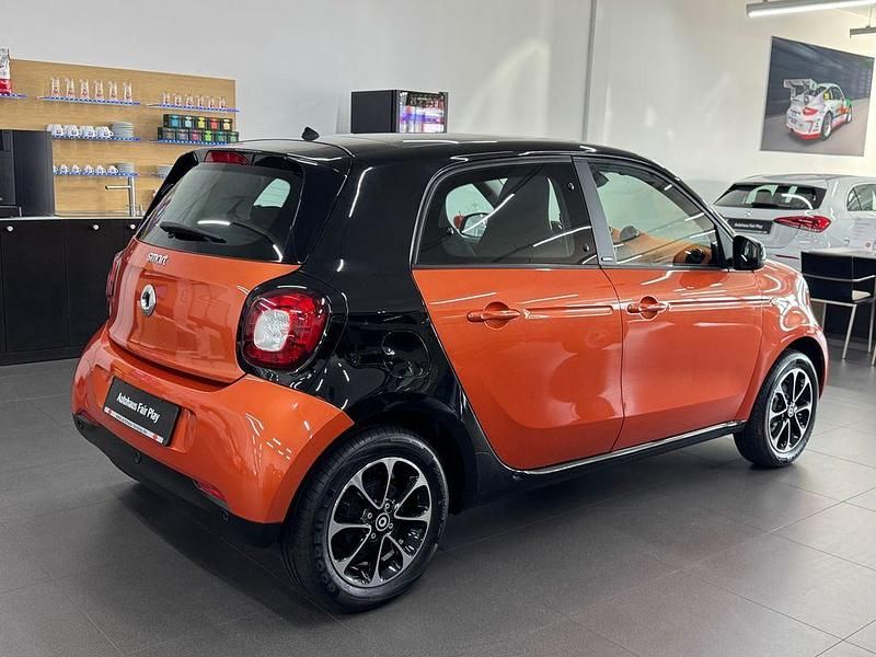 Gebraucht Smart ForFour Basis 71 PS (52 kW) 2015 Orange Kleinwagen
