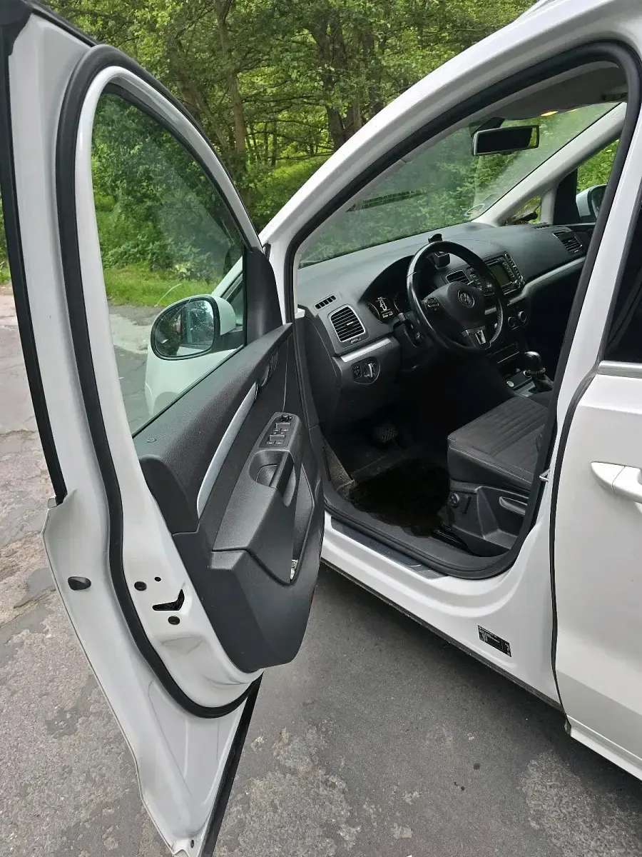 Gebraucht VW Sharan 140 PS (102 kW) 2015 Weiß Van / Kleinbus