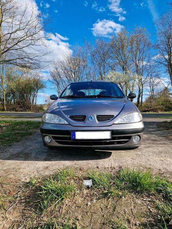 Gebraucht Renault Mégane II 107 PS (78 kW) 2002 Grau Limousine