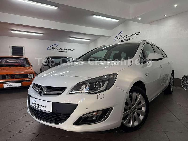 Gebraucht Opel Astra Exklusiv 165 PS (121 kW) 2014 Weiß Kombi