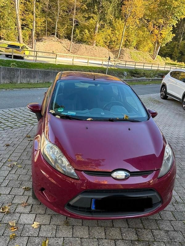 Rot Gebraucht 2009 Ford Fiesta Kleinwagen | 1.200 € (Superpreis) - Bild 1/4