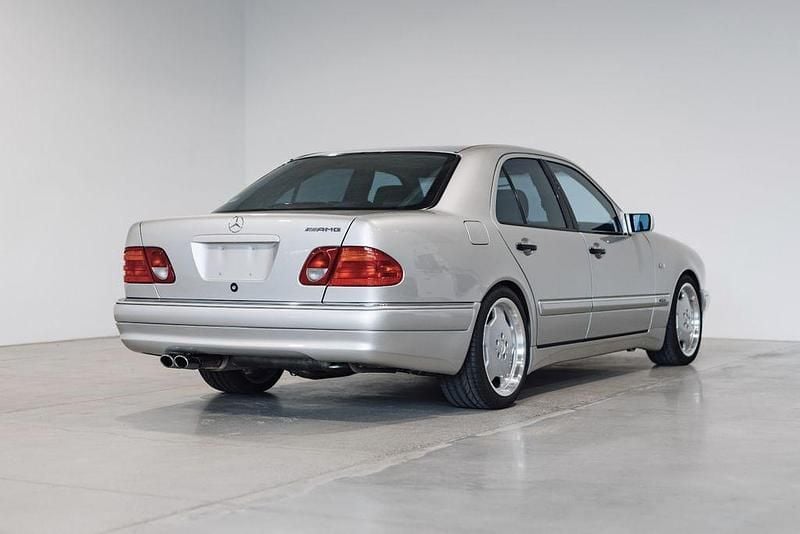 Gebraucht Mercedes E55 AMG AMG 354 PS (260 kW) 1999 Brillantsilber Limousine