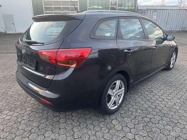 Gebraucht Kia Ceed Edition 7 99 PS (72 kW) 2013 Kleinwagen