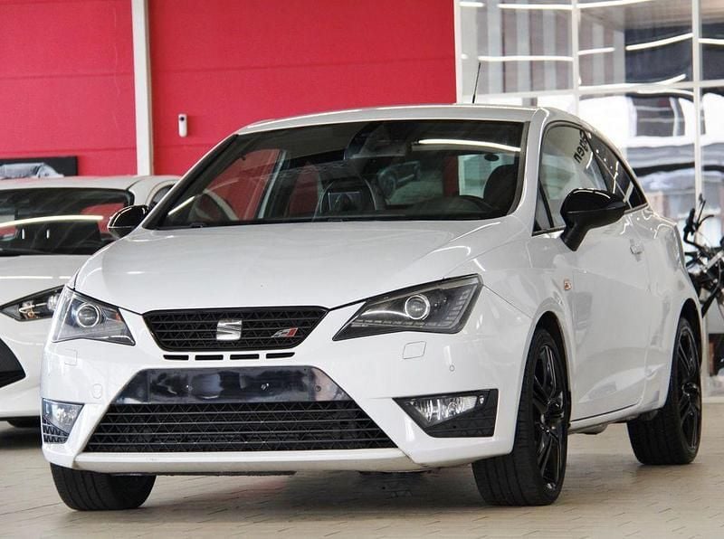 Nevadawhite (metallic) Gebraucht 2014 Seat Ibiza CUPRA Coupé | 9.850 € (Fairer Preis) - Bild 1/4