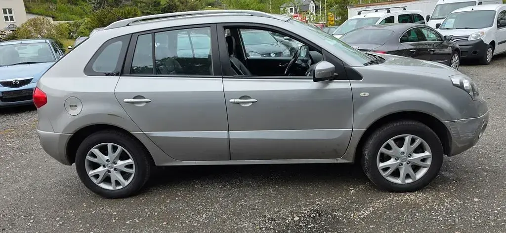 Gebraucht Renault Koleos Dynamique 150 PS (110 kW) 2008 Silber SUV