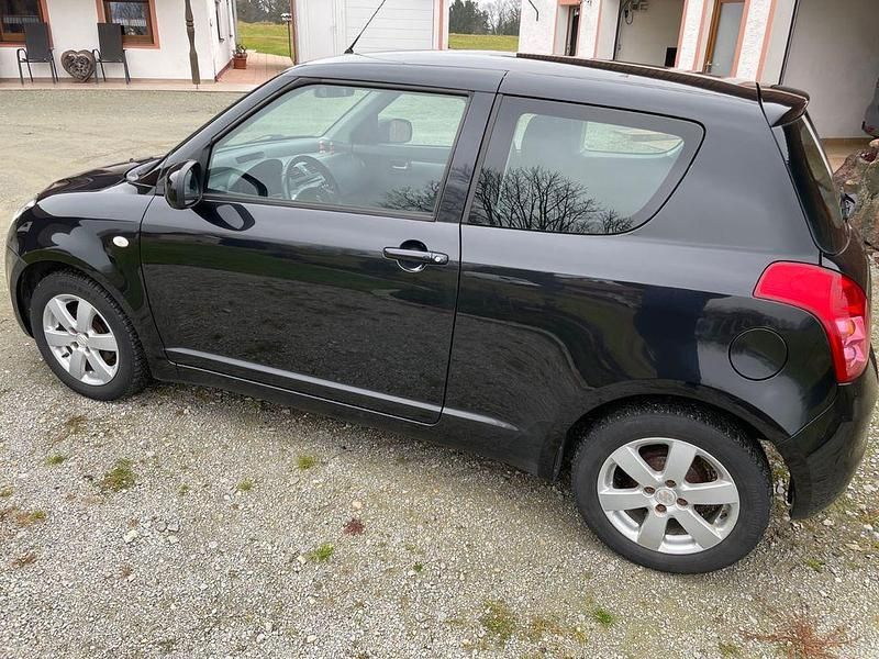 Gebraucht Suzuki Swift Comfort 102 PS (75 kW) 2009 Schwarz Kleinwagen