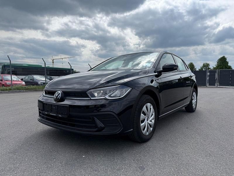 Schwarz Gebraucht 2023 VW Polo Life Kleinwagen | 17.900 € (Fairer Preis) - Bild 1/4