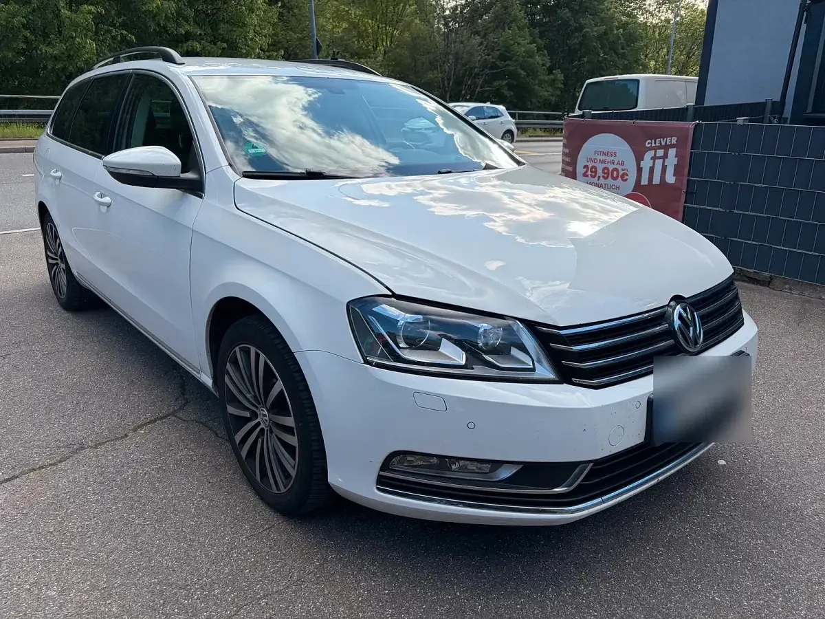 Gebraucht VW Passat Highline 170 PS (125 kW) 2012 Weiß Kombi