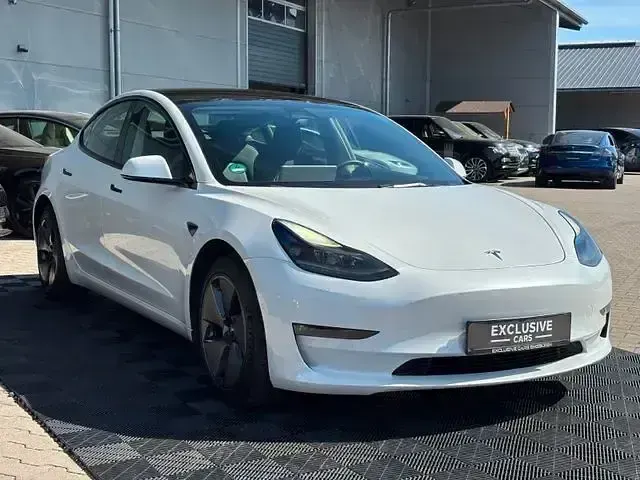 Gebraucht Tesla Model 3 Long Range AWD 366 kW (498 PS) 2021 Weiß Limousine