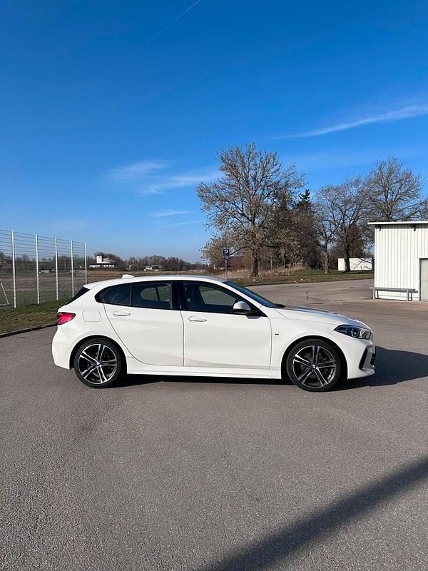 Gebraucht BMW M140 Shadowline 140 PS (102 kW) 2019 Weiß Kleinwagen