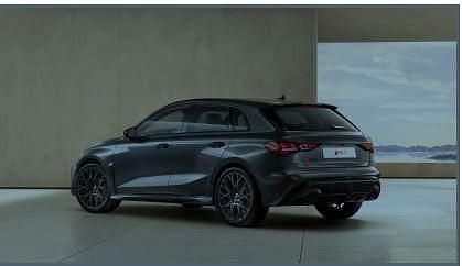 Grau Neu 2025 Audi RS3 Sportback Sport Kleinwagen | 69.900 € (Guter Preis) - Bild 1/4