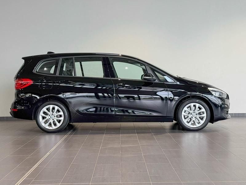 Schwarz Gebraucht 2022 BMW 218 Gran Tourer Advantage Van / Kleinbus | 23.450 € (Fairer Preis) - Bild 1/4