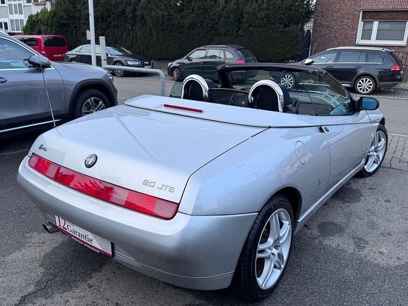 Gebraucht Alfa Romeo Spider 165 PS (121 kW) 2004 Silber Cabrio