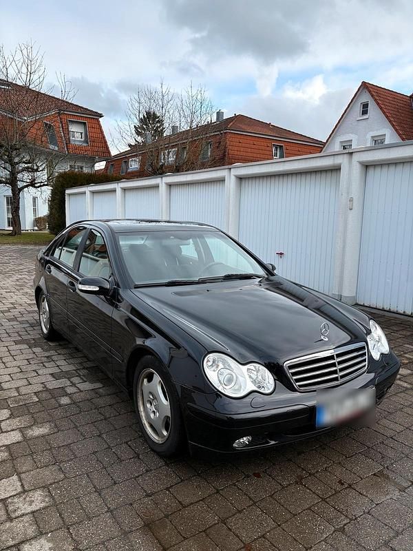 Gebraucht Mercedes C180 143 PS (105 kW) 2003 Schwarz Limousine