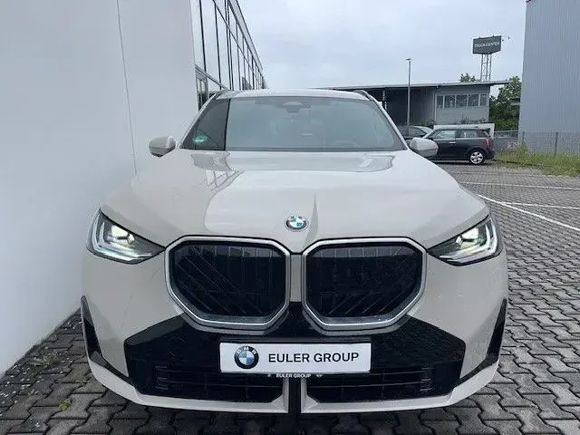 Gebraucht BMW X3 M Sport 197 PS (144 kW) 2025 Dune grey metallic SUV
