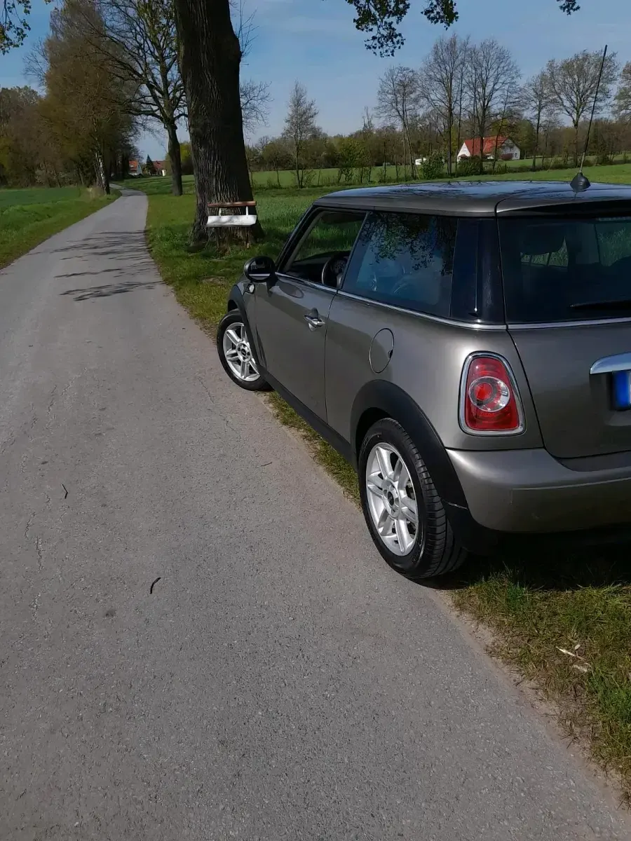 Używany Mini Cooper 75 KM (55 kW) 2012 Złoty Hatchback