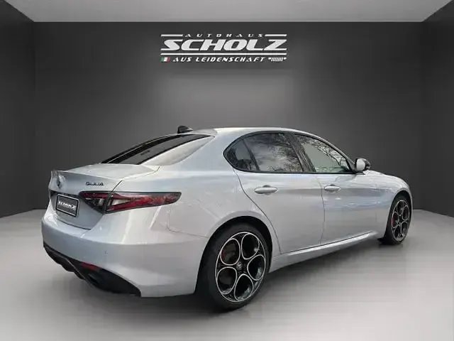 Gebraucht Alfa Romeo Giulia Sprint 280 PS (205 kW) 2024 Silber Limousine
