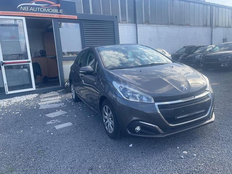 Gebraucht Peugeot 208 Active 60 PS (44 kW) 2019 Grau Kleinwagen