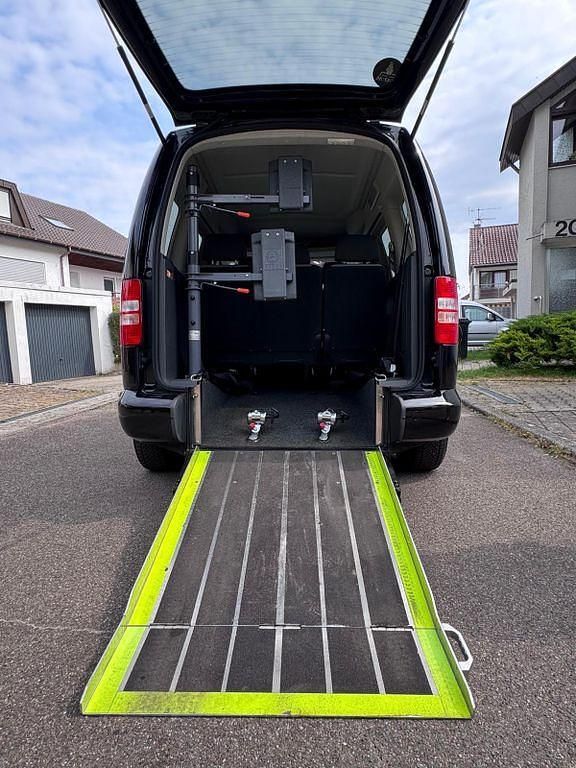 Schwarz Gebraucht 2010 VW Caddy Van / Kleinbus | 15.950 € - Bild 1/4