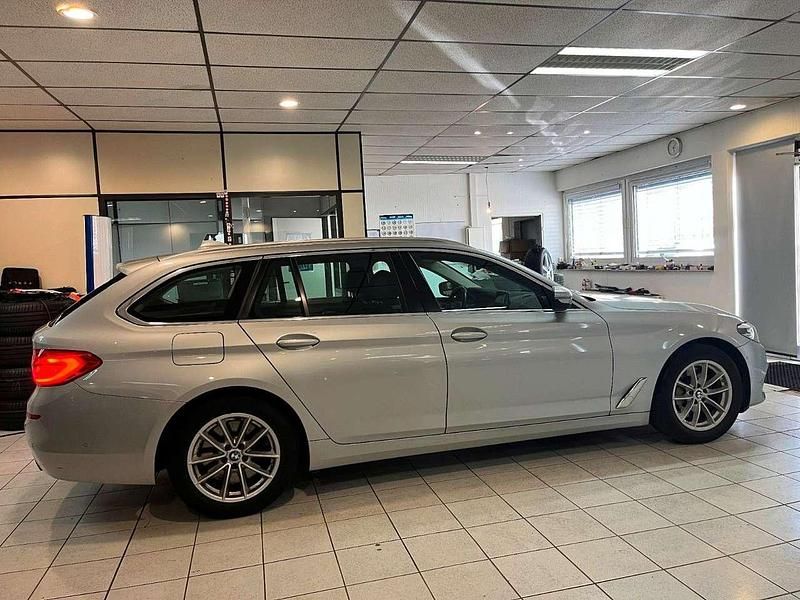 Gebraucht BMW 530 265 PS (194 kW) 2020 Glaciersilber metallic Kombi