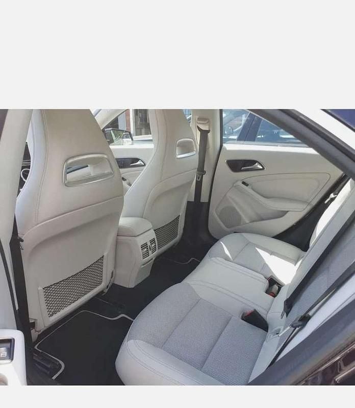 Violet Gebraucht 2013 Mercedes CLA220 Limousine | 11.800 € (Guter Preis) - Bild 1/4