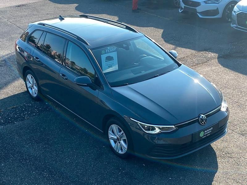 Grau Gebraucht 2022 VW Golf VIII Kombi | 18.450 € (Guter Preis) - Bild 1/4